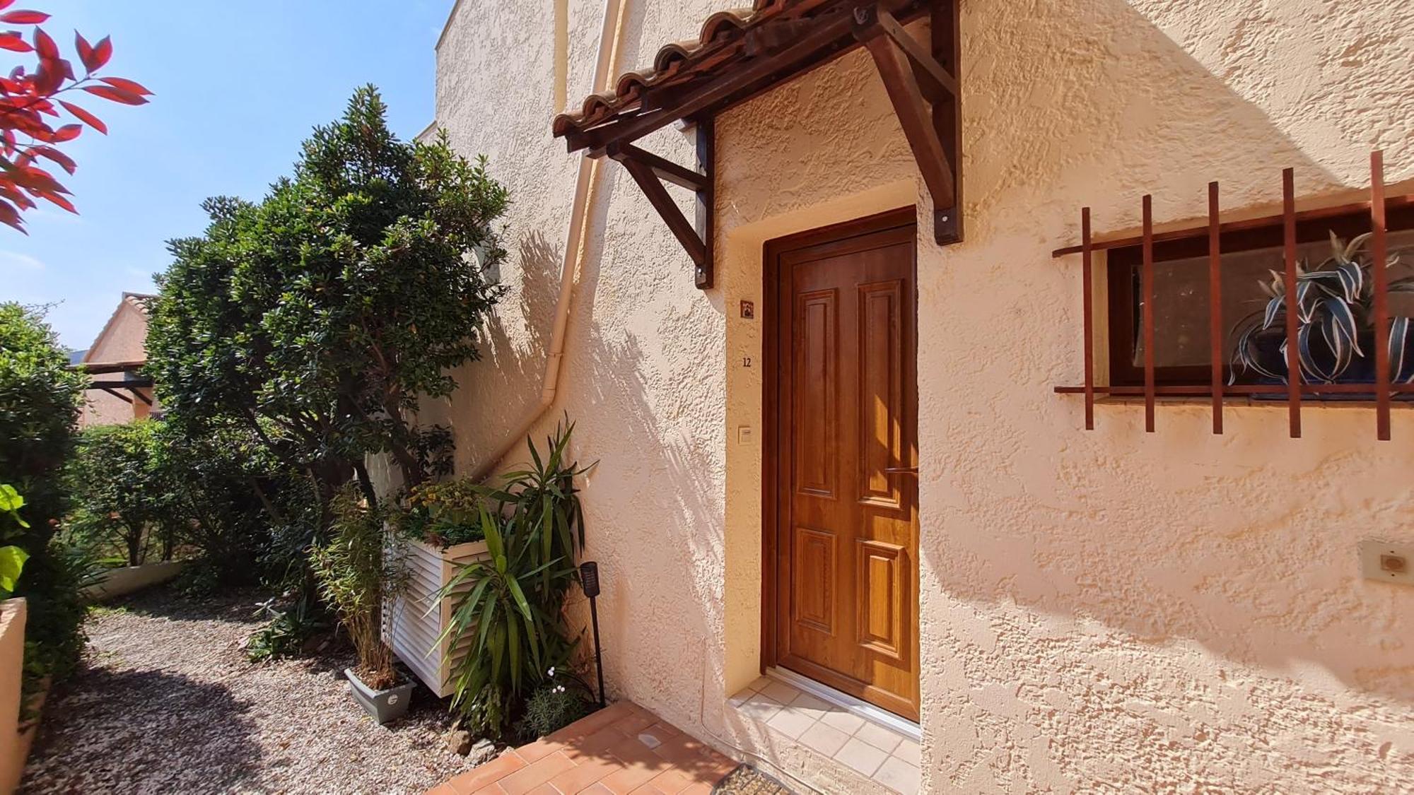 Bel Appartement Renove, Avec Terrasse Et Piscine La Croix-Valmer Exterior photo